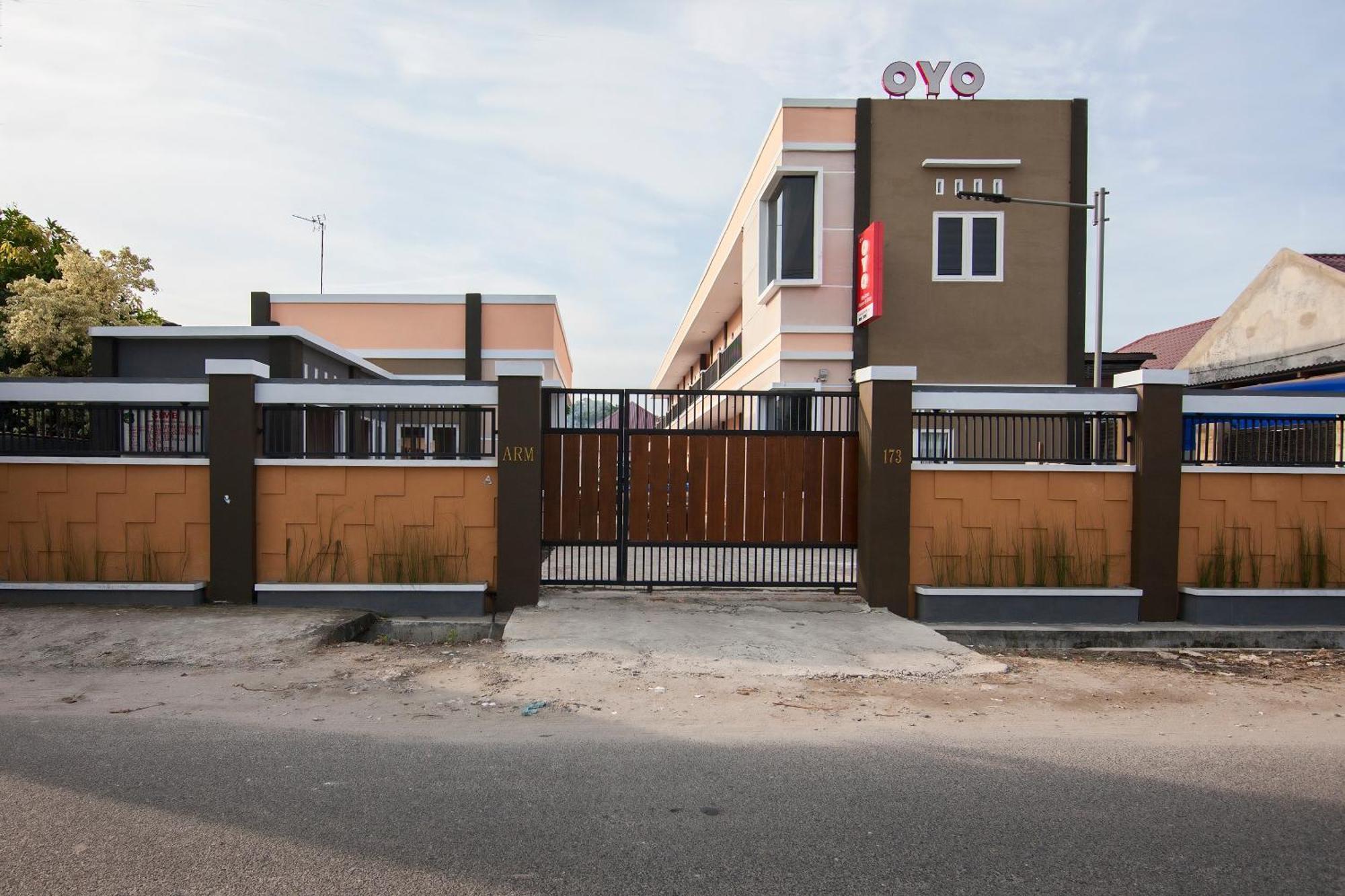 Oyo 725 My Arm Home & Stay Medan Exterior foto
